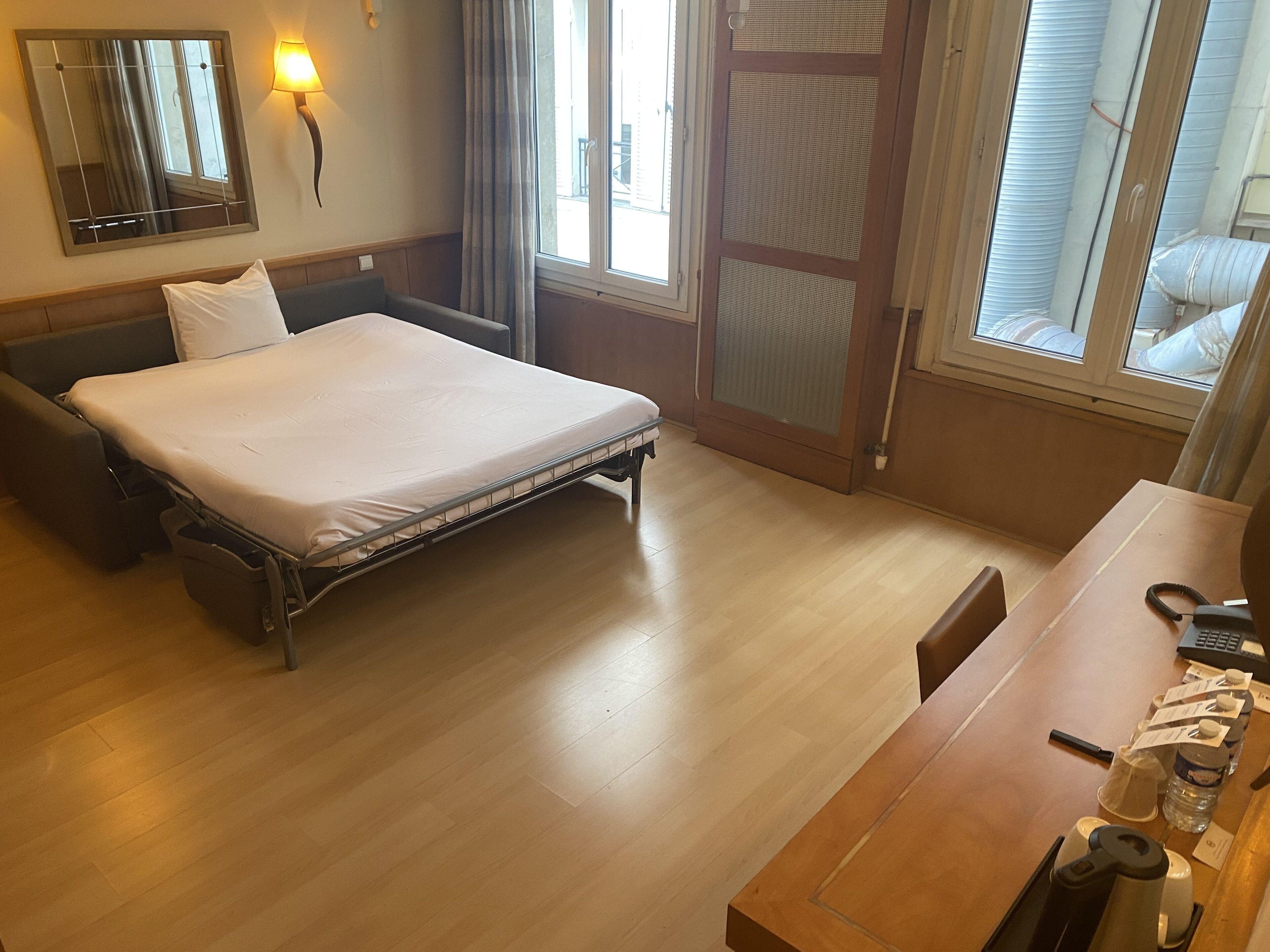 Western Ronceray Opera 3*