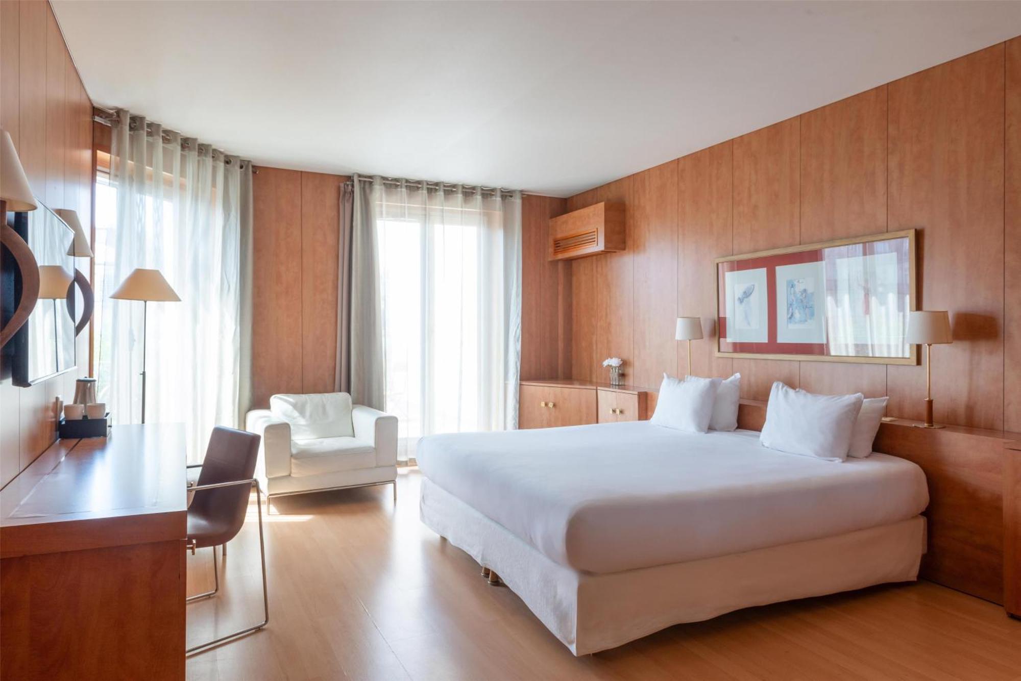 Hotel Western Ronceray Opéra 3*