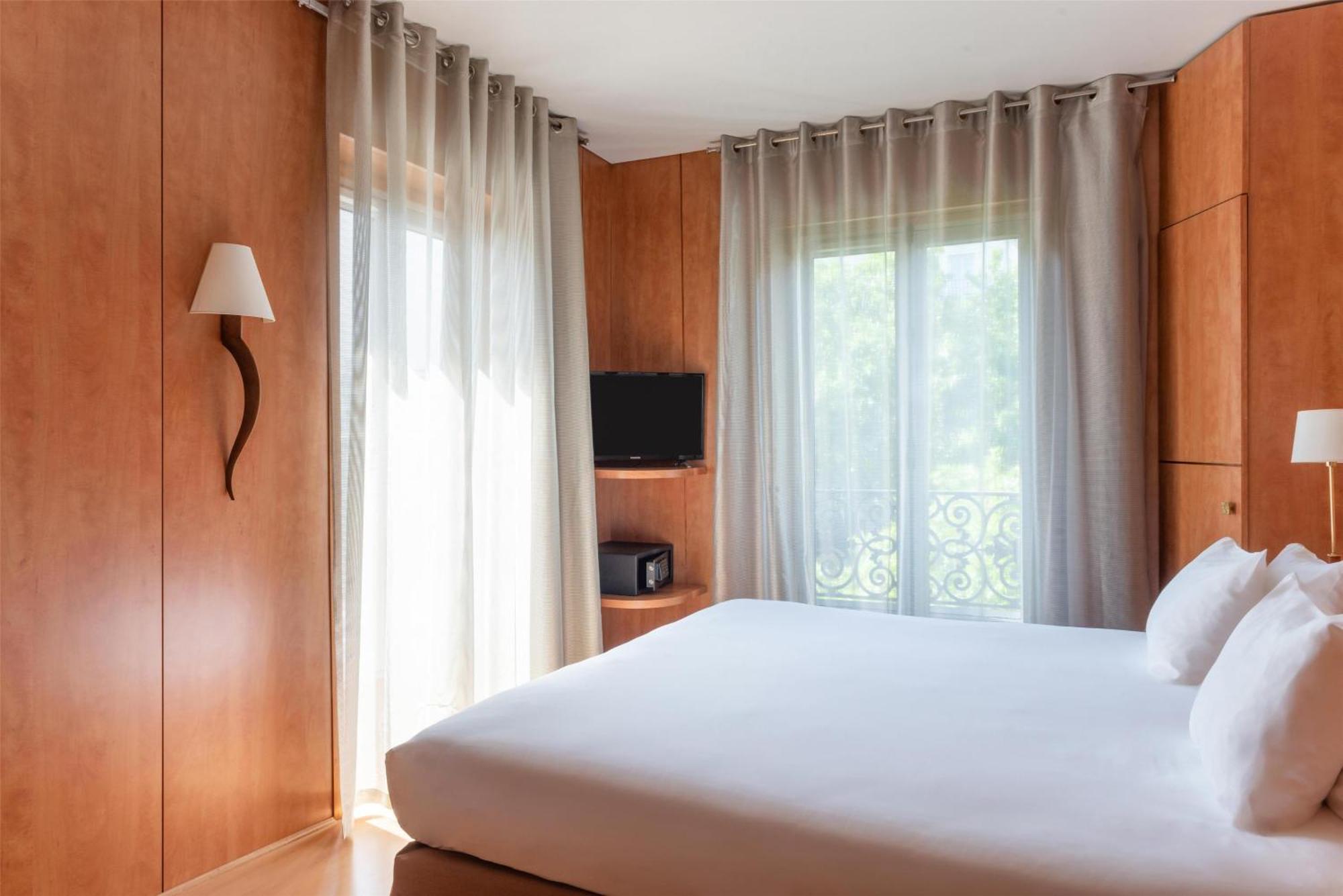 Western Ronceray Opéra Parigi